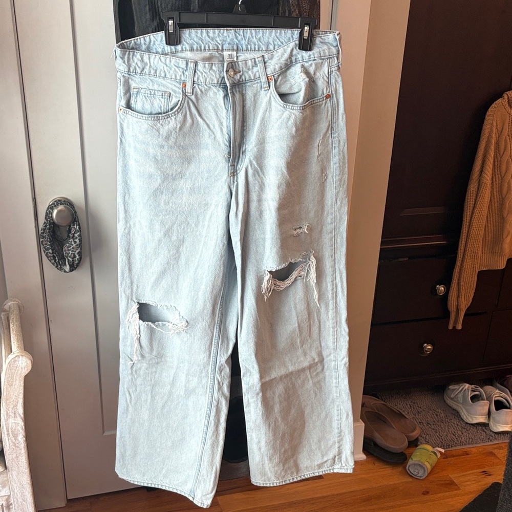 Light Blue Distressed Women’s Jeans